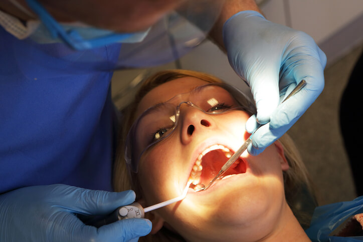 Leczenie zębów kamerą wewnątrzustną